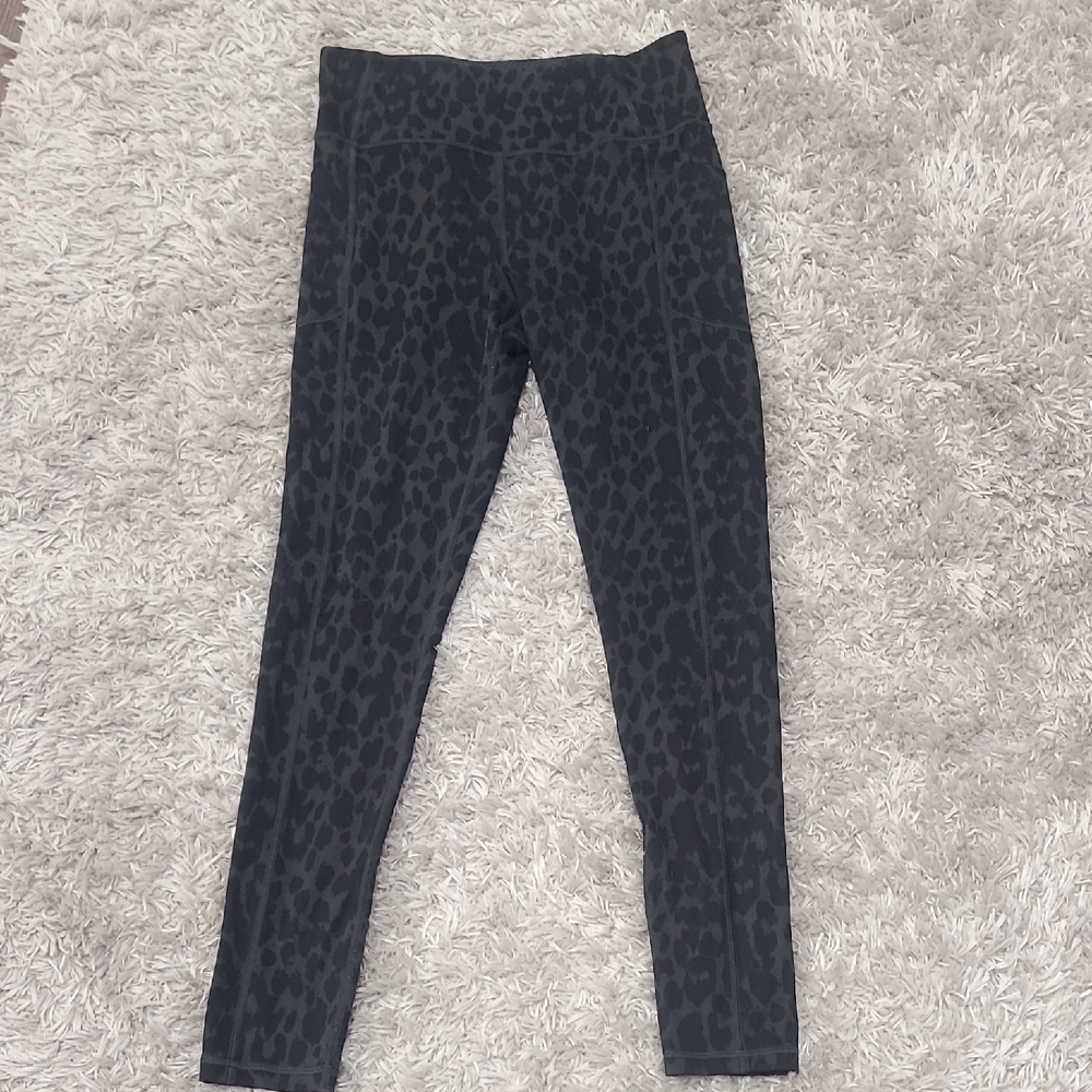 Victoria's Secret Leopard Print Leggings